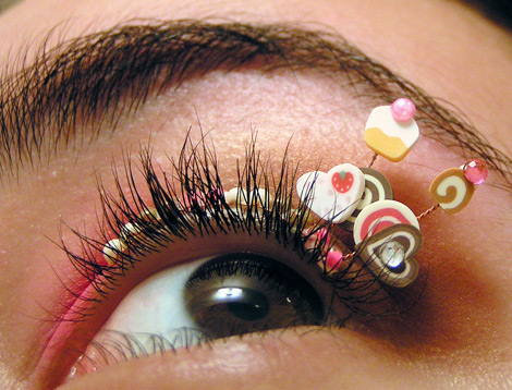 cupcakes-eyelash-jewelry
