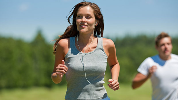 how-to-reduce-breast-size-jogging