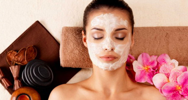 homemade-face-packs-for-glowing-skin-applecurd-600×319