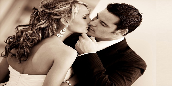 happy-kiss-day-coupl