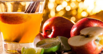 Apple-cider-vinegar,-salt,-and-lukewarm-water