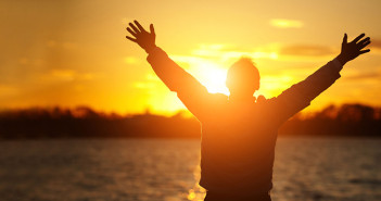 Enjoy-exposure-to-morning-sunlight