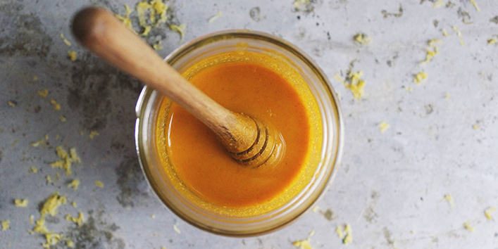 Turmeric-and-Honey-paste